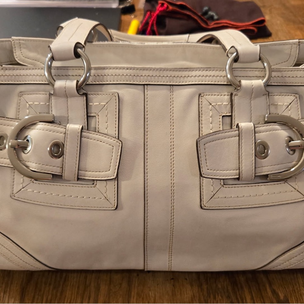 COACH Vintage Soho XL Buckle Satchel Cream Leather Tote Bag 2116 Y2K Rare - Picture 10 of 10